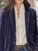 Carregar imagem no visualizador da galeria, Velvet Cropped Fashion Jacket