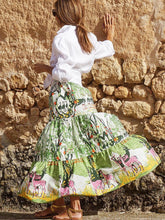 Laden Sie das Bild in den Galerie-Viewer, Printed Waist-High Hem Mid-Length Skirt