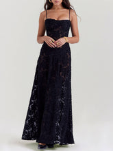 Indlæs billede til gallerivisning Black Floral Lace Back Maxi Dress