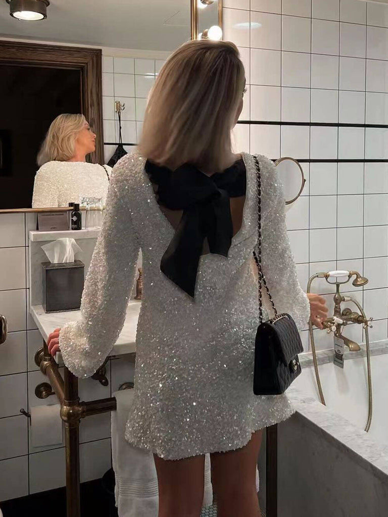 Robe à paillettes avec lien dans le dos