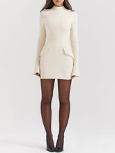 Carregar imagem no visualizador da galeria, Vintage Cream Mini Dress