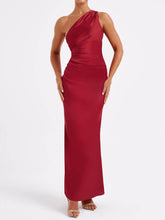 Lataa kuva Galleria-katseluun, Off-The-Shoulder Maxi Dress