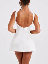 Carica l&#39;immagine nel visualizzatore di Gallery, Backless Sleeveless Mini Dress