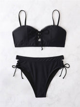 Charger l&#39;image dans la galerie, Ensemble bikini string en dentelle bord de mer Sunny