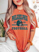 Indlæs billede til gallerivisning Philadelphia Comfort Football T-Shirt