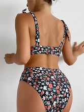 Load image into Gallery viewer, Sexy printed strap buttoned floral bikini set