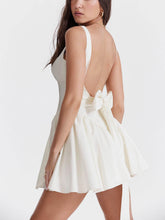 Carica l&#39;immagine nel visualizzatore di Gallery, Ivory Bow Mini Dress