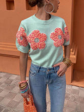 Load image into Gallery viewer, Sweet Contrast Color Flower Round Neck Short Sleeve Sweater