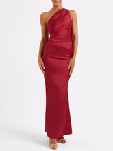 Lataa kuva Galleria-katseluun, Off-The-Shoulder Maxi Dress