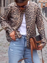 Indlæs billede til gallerivisning Classic Leopard Print Collarless Button-Down Jacket