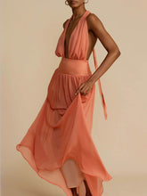 Carica l&#39;immagine nel visualizzatore di Gallery, Tulle Halter Neck Backless Maxi Dress