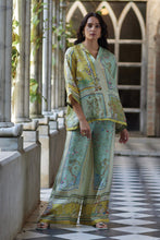 Load image into Gallery viewer, Flair Fusion Flowers Pants Set