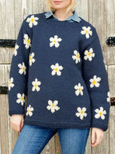 Indlæs billede til gallerivisning Flower Power Sweater