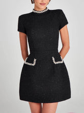 Charger l&#39;image dans la galerie, Exquisite And Playful Pearl Trim Pocket Mini Dress