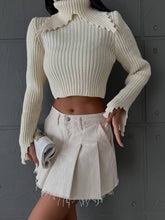 Load image into Gallery viewer, Pointed Shirt Long Collar Crop Sweater