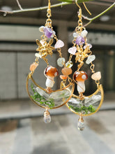 Laden Sie das Bild in den Galerie-Viewer, Boho Quartz Earrings - Mushroom Forest