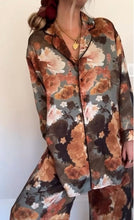Charger l'image dans la galerie, Peony Satin Pajama Set