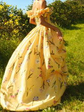 Carica l&#39;immagine nel visualizzatore di Gallery, Off-the-shoulder Printed Hem Slit Party Maxi Dress