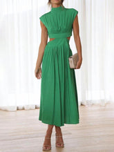 Lataa kuva Galleria-katseluun, Cutout Waist Pocketed Vacation Midi Dress