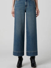 Load image into Gallery viewer, Petite High-Waist Wide-Leg Jeans