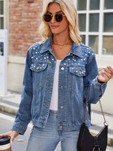 Načíst obrázek do prohlížeče Galerie, Slim-Fit Pearl-Shoulder Denim Jacket