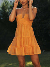 Laden Sie das Bild in den Galerie-Viewer, Strappy V-Neck Sleeveless Mini Dress