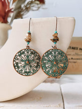 Carica l&#39;immagine nel visualizzatore di Gallery, Vintage Round Engraved Hook Ethnic Earrings