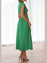 Lataa kuva Galleria-katseluun, Cutout Waist Pocketed Vacation Midi Dress