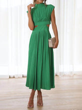 Lataa kuva Galleria-katseluun, Cutout Waist Pocketed Vacation Midi Dress