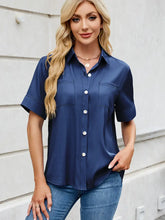 Load image into Gallery viewer, Relaxed Fit Short-Sleeve Denim-Look Shirt