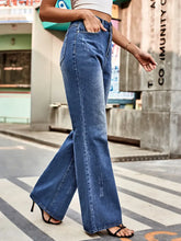 Load image into Gallery viewer, Versatile Mid-Rise Flared Denim Pants