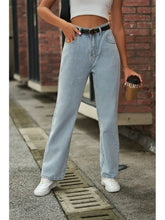 Load image into Gallery viewer, Light Wash Mid-Waist Butterfly Print Jeans