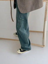 Laden Sie das Bild in den Galerie-Viewer, Trendy Loose Arc-Cut Denim Pants