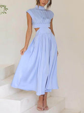 Lataa kuva Galleria-katseluun, Cutout Waist Pocketed Vacation Midi Dress