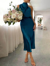 Carregar imagem no visualizador da galeria, Unique Bridesmaid Sleeveless High Neck Maxi Dresses