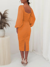 Laden Sie das Bild in den Galerie-Viewer, Mesh Pleated Long-Sleeve Midi Dress