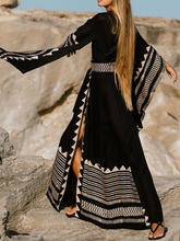 Lataa kuva Galleria-katseluun, Black Bohemia Slit Long Sleeve Beach Cover Up