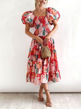 Carica l&#39;immagine nel visualizzatore di Gallery, Floral Printed Smocked Tiered Fit Flare Midi Dress