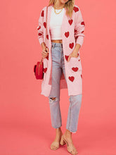 Carregar imagem no visualizador da galeria, Valentine&#39;s Day Heart Knitted Cardigan