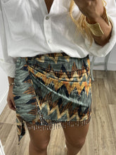 Görseli Galeri görüntüleyiciye yükleyin, Printed Knot Mini Skirt