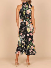 Carica l&#39;immagine nel visualizzatore di Gallery, Floral Halter Neck Elastic Waist Maxi Dress