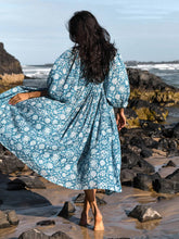 Carregar imagem no visualizador da galeria, Floral Balloon Sleeve Midi Dress