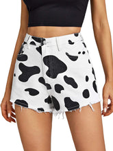 Görseli Galeri görüntüleyiciye yükleyin, Cowboy Style Brown Cow Print Shorts