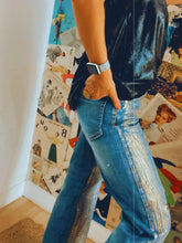 画像をギャラリービューアに読み込む, Sparkling Beaded Wide-Leg Jeans