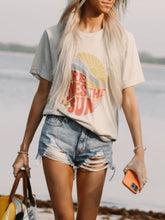 Indlæs billede til gallerivisning Here Comes The Sun Graphic Tee