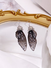 Görseli Galeri görüntüleyiciye yükleyin, Butterfly Wing Black Rhinestone Cicada Wing Crystal Earrings