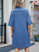 Load image into Gallery viewer, Elegant Loose-Fit V-Neck Midi Dress