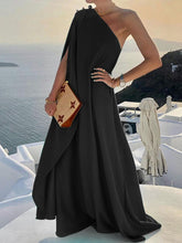 Carregar imagem no visualizador da galeria, Fashionable Solid Color Loose One Shoulder Maxi Dress