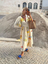 Carregar imagem no visualizador da galeria, UNIQUE HOLIDAY FOLK FLORAL PRINT PUFF SLEEVE MIDI DRESS