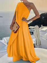 Carregar imagem no visualizador da galeria, Fashionable Solid Color Loose One Shoulder Maxi Dress